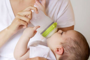 sữa cho trẻ sơ sinh 4